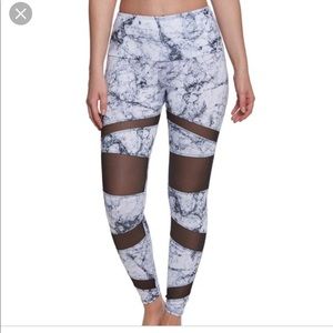 Yoga leggings brand: Onzie